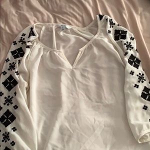 Cream and black old navy blouse